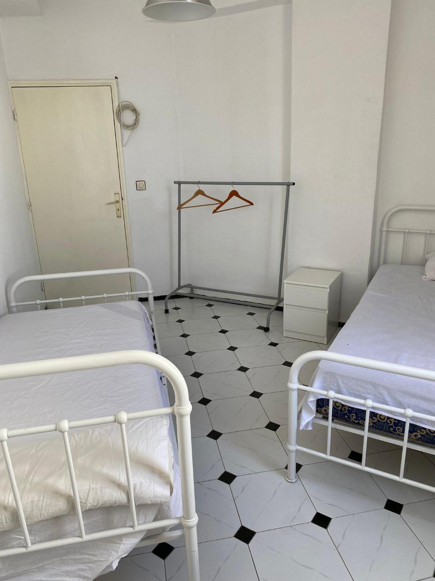 Center, With 2 Single Beds Tangier