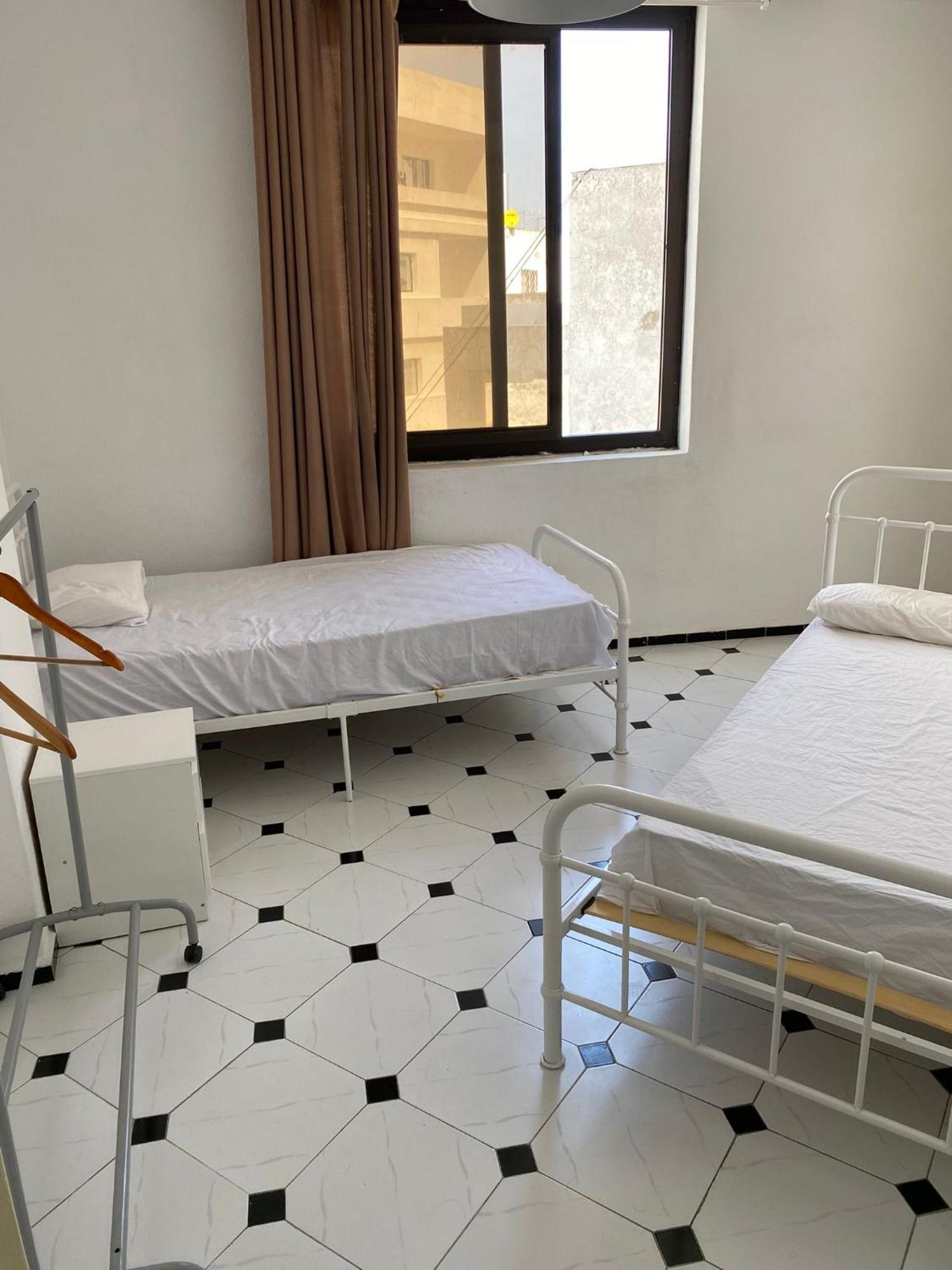 Homestay Center, With 2 Single Beds *
